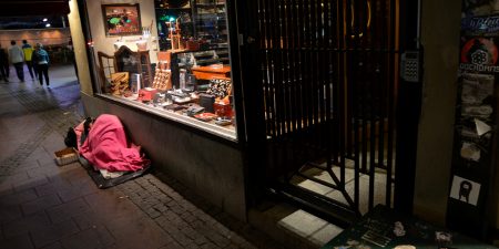 Que fait-on vraiment pour les personnes sans domicile fixe en France ?