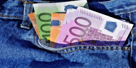 Leboncoin : 180 000 euros oubliés dans une commode