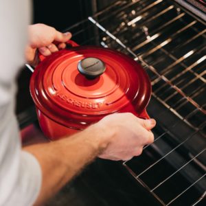 Coronavirus : les kits pour cuisiner ont le vent en poupe chez les Millenials