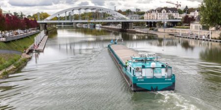 Strasbourg : un modèle de livraison verte par voie fluviale puis vélos électriques attire l’attention