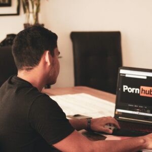 Pornhub banni de YouTube pour de multiples infractions