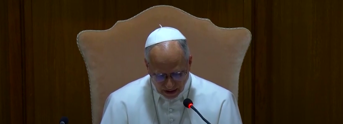Pour le pape, l&rsquo;IA est la bombe atomique du XXIe siècle